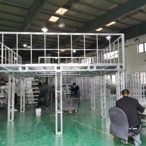 車間內展臺搭建